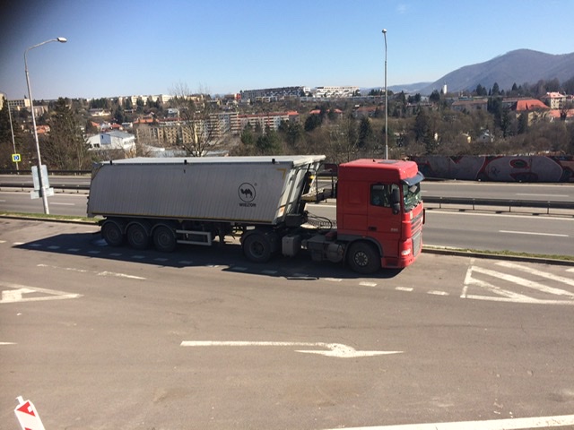 316F7AB8-FD15-40AA-A91E-384EC8B02884