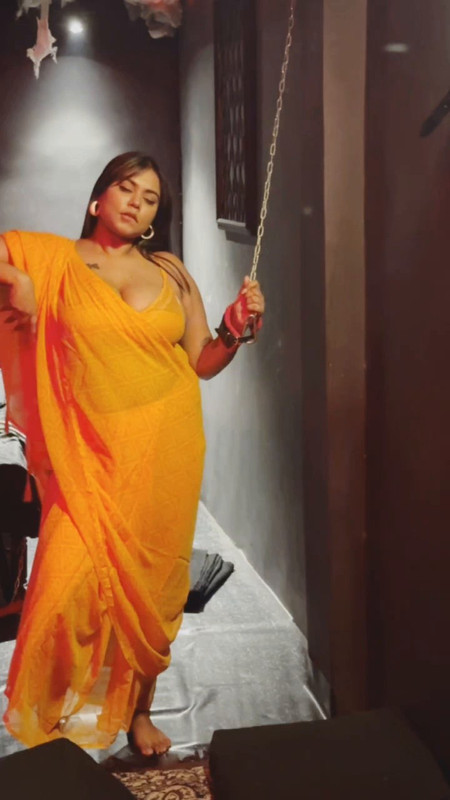 Oasi Das - Orange Saree Nude Tease.mp4.0001