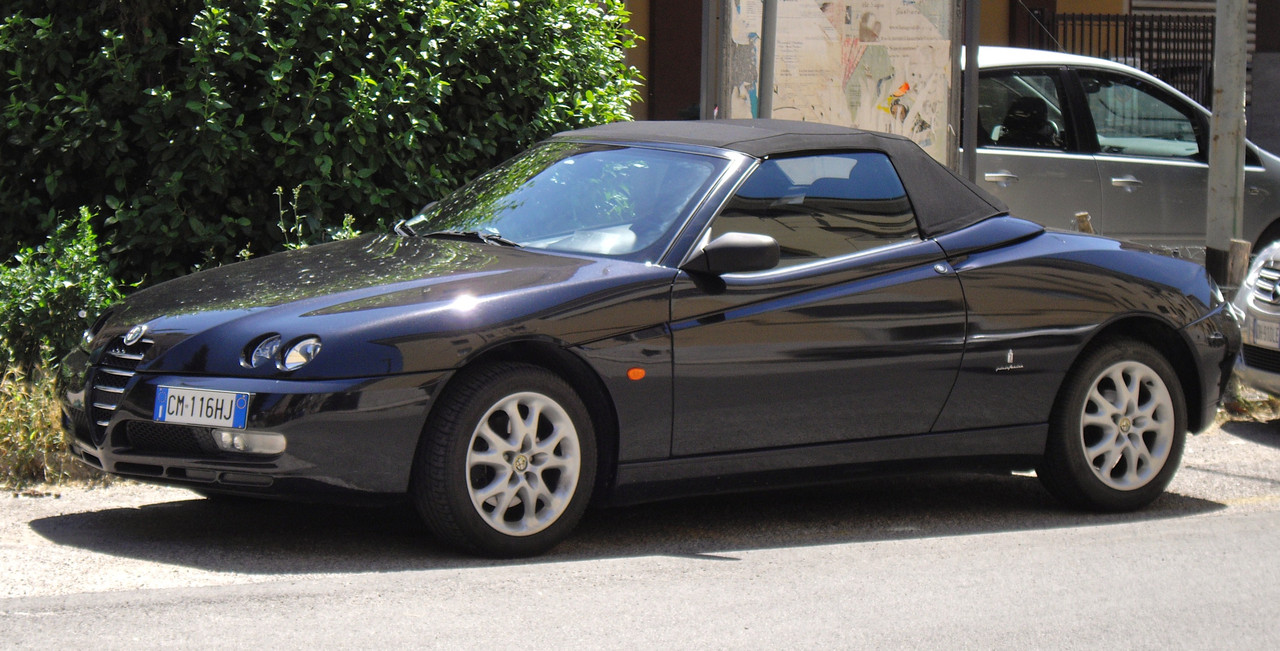 Alfa_Romeo_Spider_916_facelift