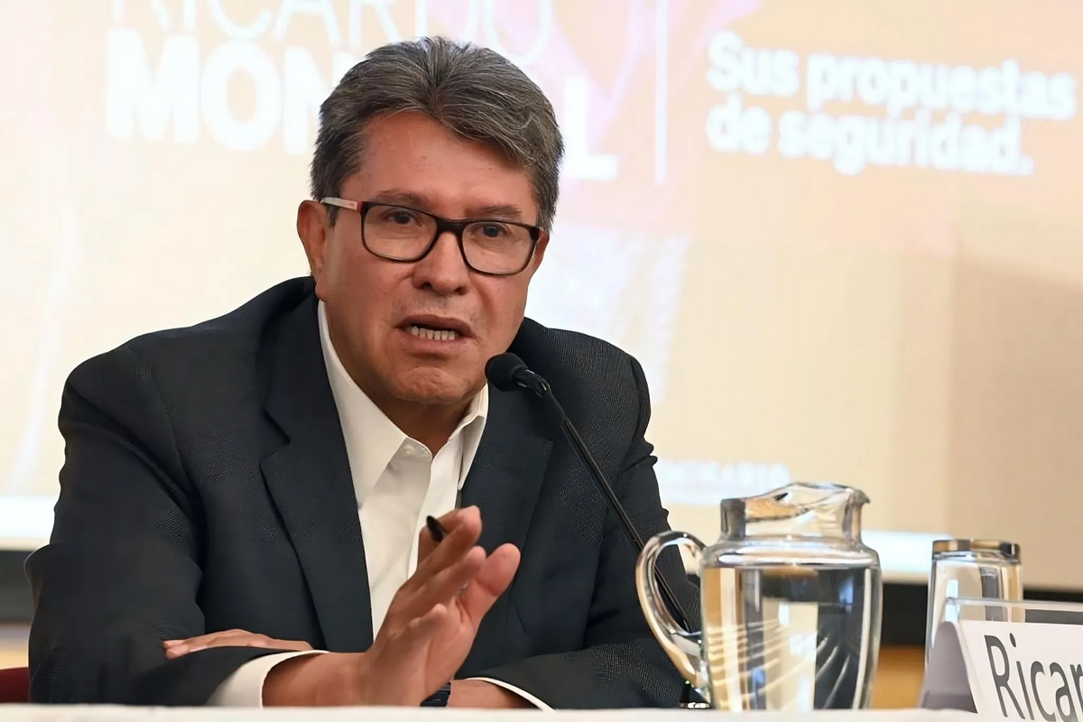 Monreal llama a frenar la militarización de la seguridad pública en el país