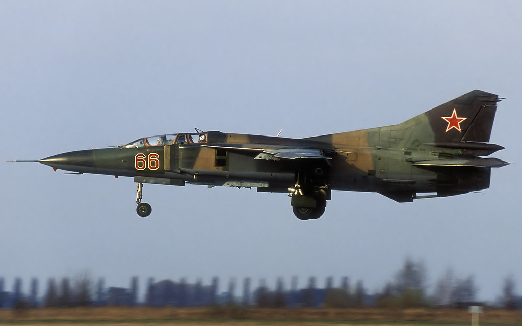 296 IAP Mig-23UB 66 Red_6902010 (4)