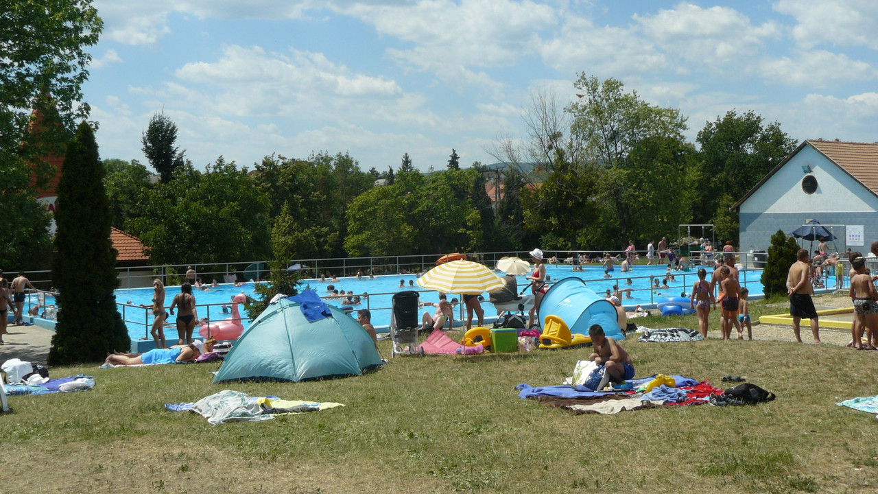 [Obrazek: 79d89b131db0d6b8.jpg]