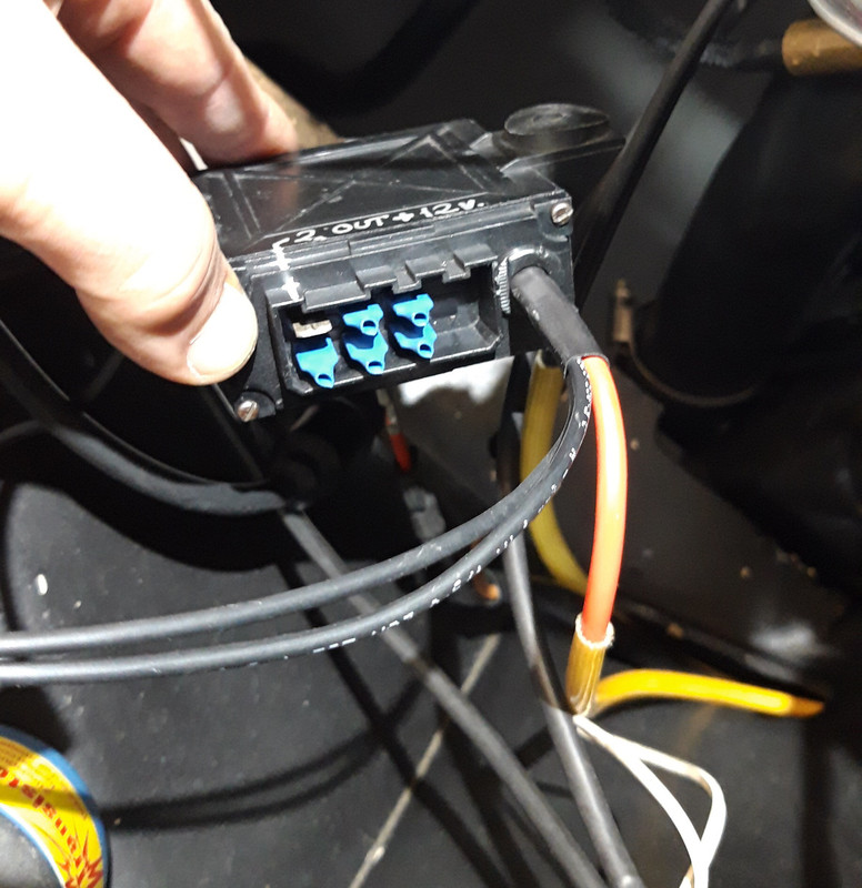 D8E10AE8-826B-4BD8-B388-753824E764EF