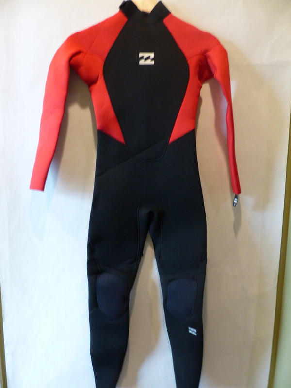 BILLABONG YOUTH INTRUDER 403 BLACK ZIP SUIT W/ RED SLEEVES SIZE 12 YOUTH