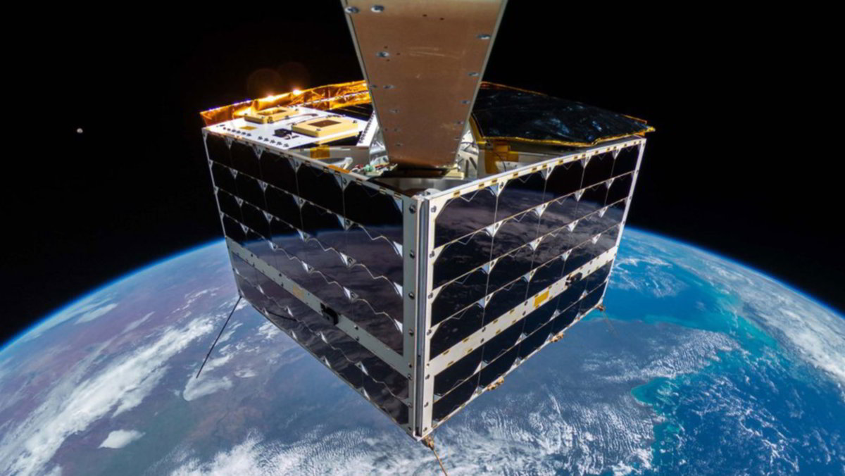 Satellite con una GoPro scatta Selfie e Video con risoluzione 4K (VIDEO) | Notizie dallo Spazio