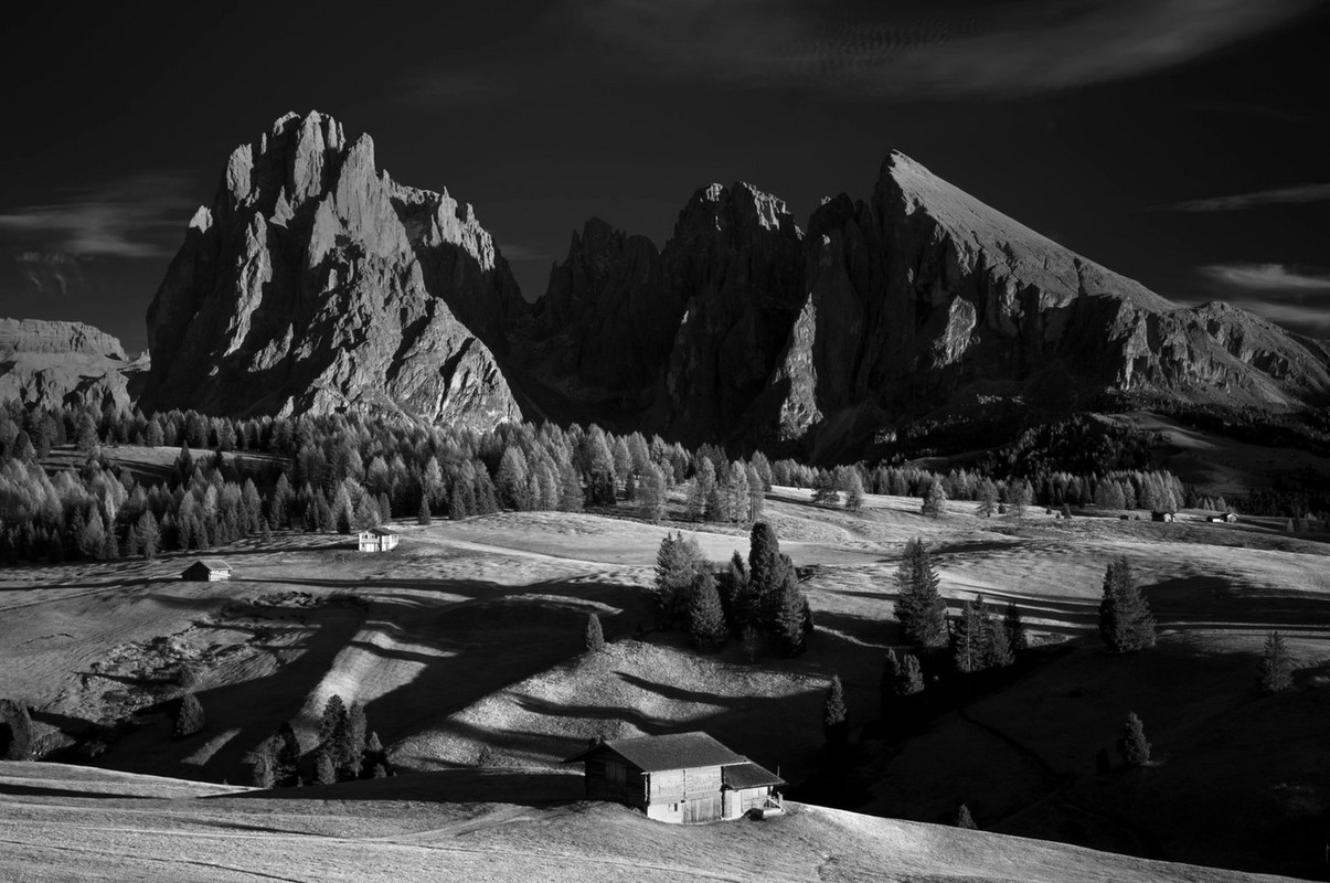 blacknwhite-alps.jpg