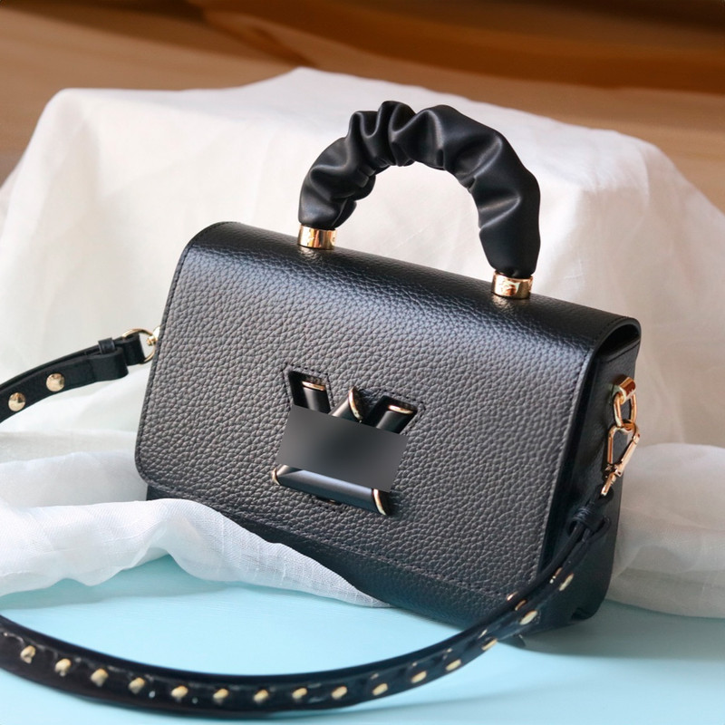 LV – Carita