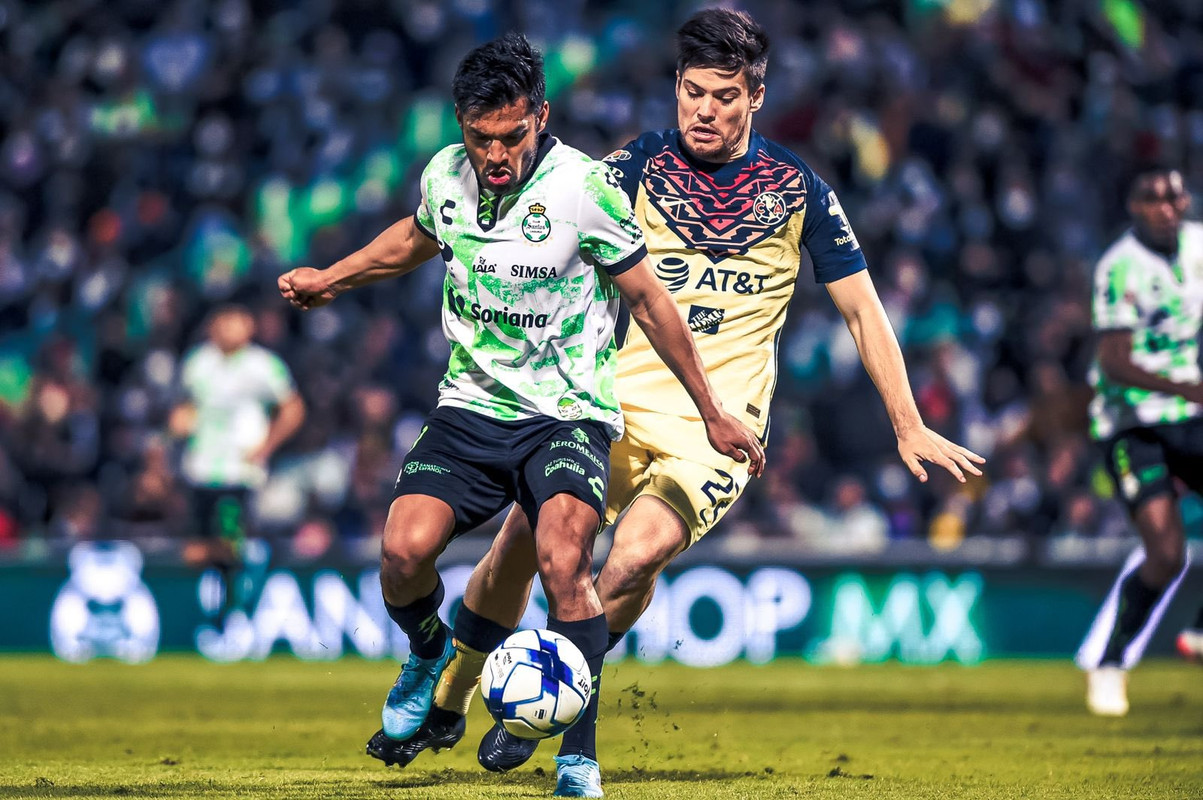 Santiago Baños interpone queja contra el arbitraje del partido ante Santos