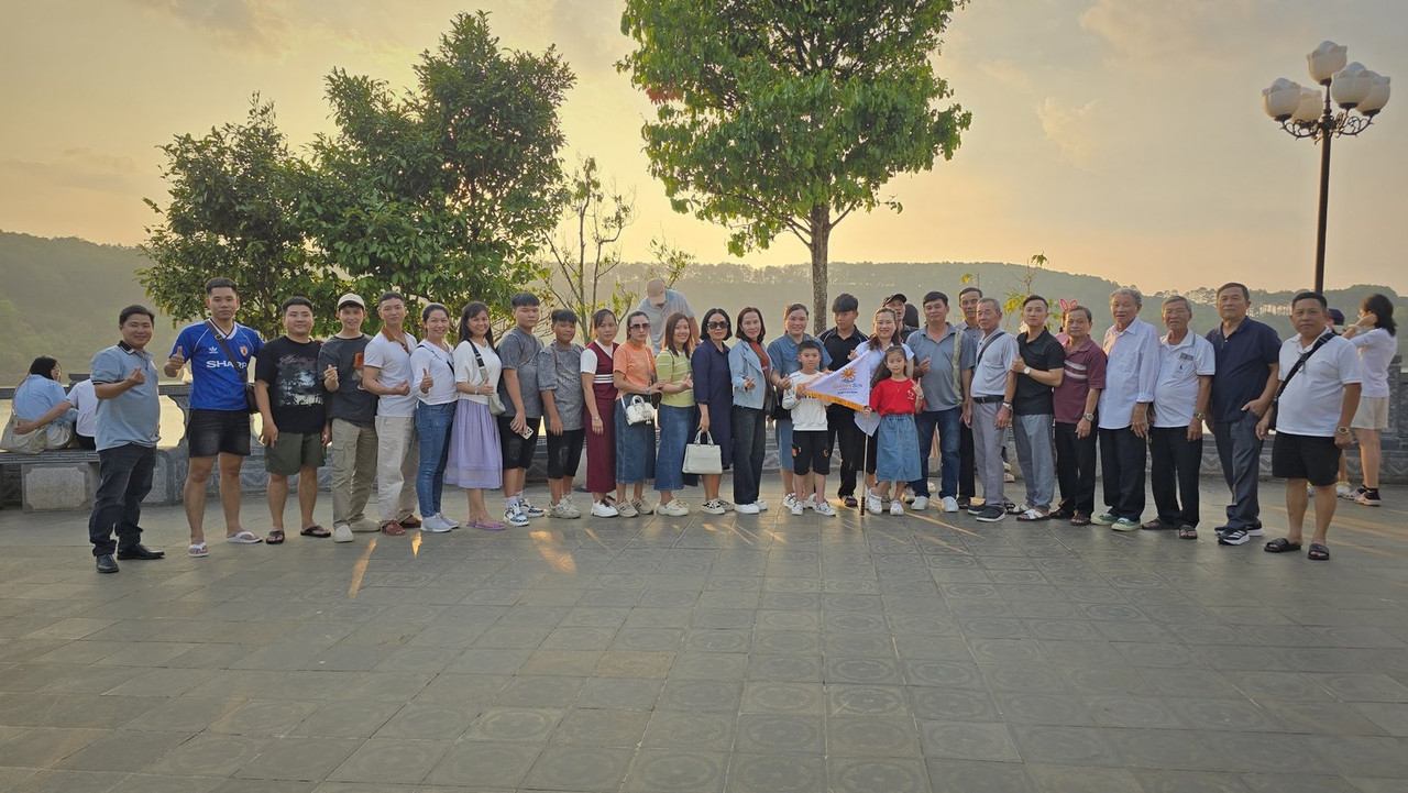 Đội ngũ Golden Sun Travel