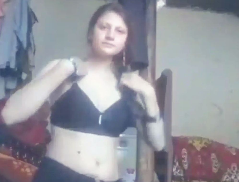 Pakistani girl viral video showing boobs and closeup pussy