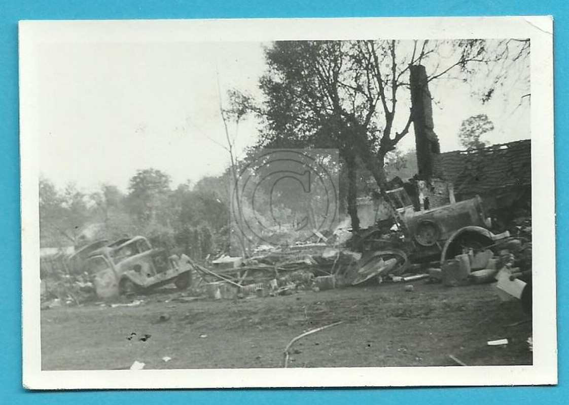 Vormarsch, zerstörte LKWs, PKWs