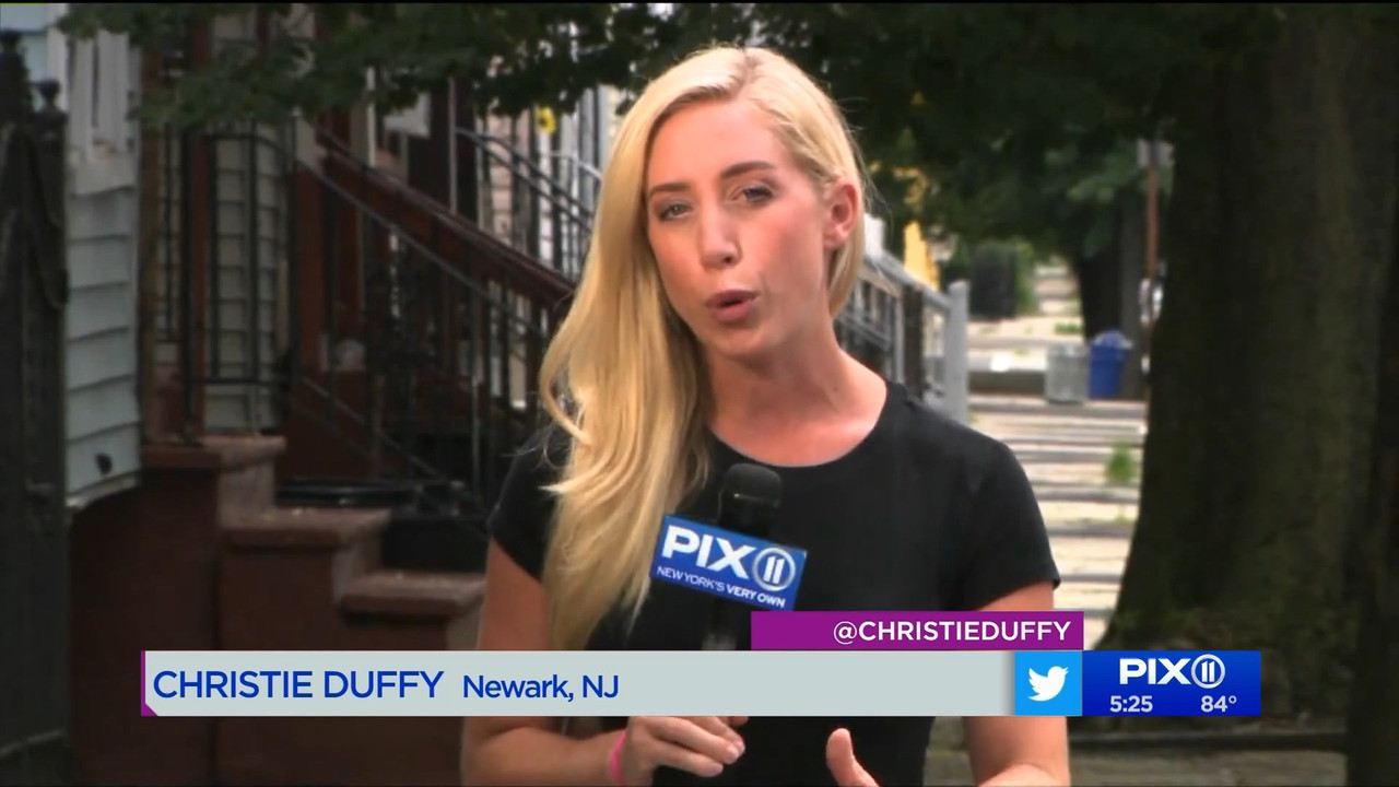 08.01 - 22.00.00 - PIX11 News at 5..ts_snapshot_00.31.25.214