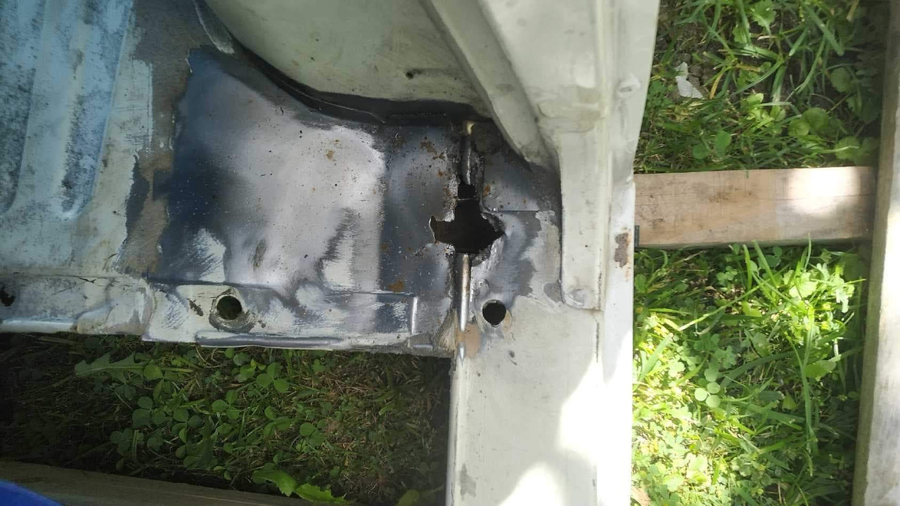 87B404B7-E15C-4F2E-8549-59BD17276F29