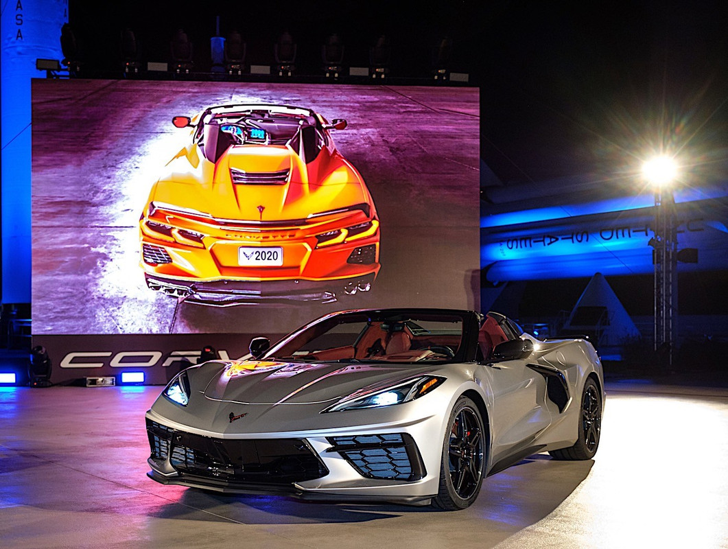 2020 Chevrolet Corvette Stingray convertible (16)
