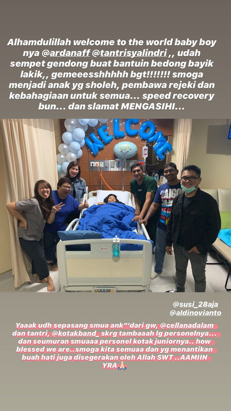 Chua Kotak menjenguk Tantri pasca melahirkan anak keduanya.