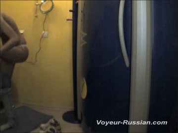 [Image: Voyeur22135101815.jpg]