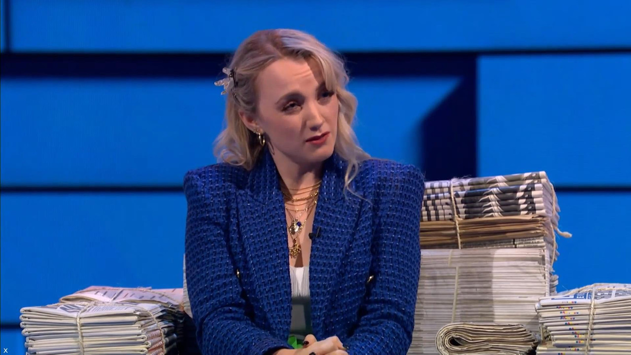Evanna Lynch 041121.mp4_snapshot_03.49_[2021.11.04_23.53.44]