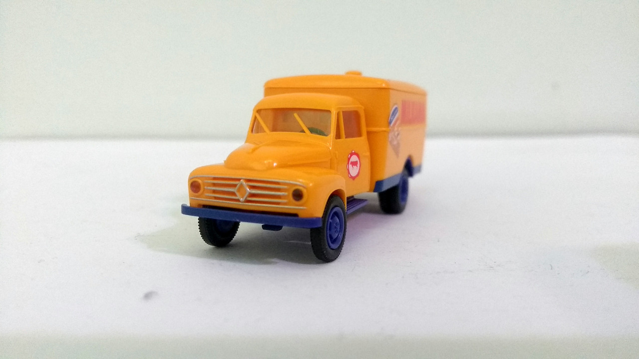 Mach (2536)