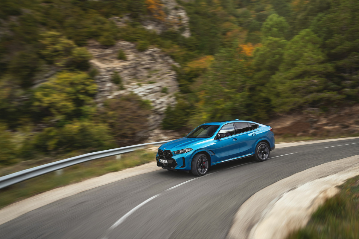 P90492390_highRes_the-new-bmw-x6-m60i-