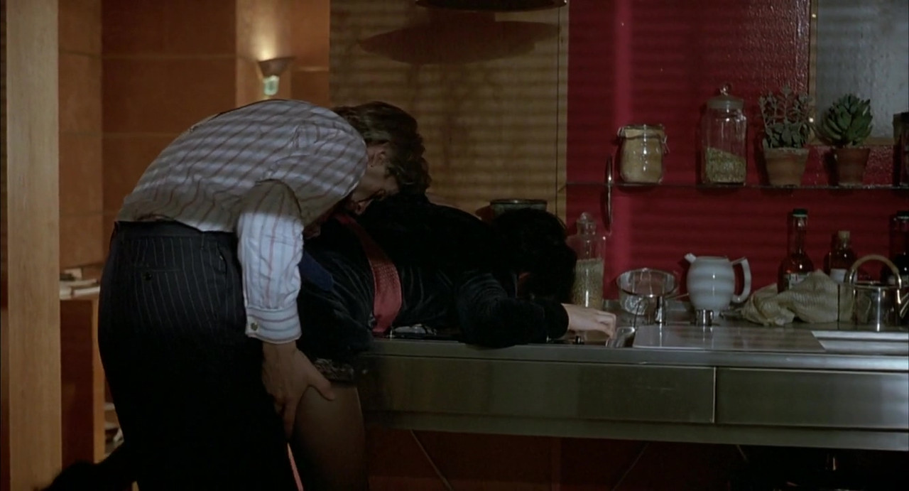 Gf with BF's Father Juliette Binoche nude - Damage (1992).mp4_20201005_165603.517