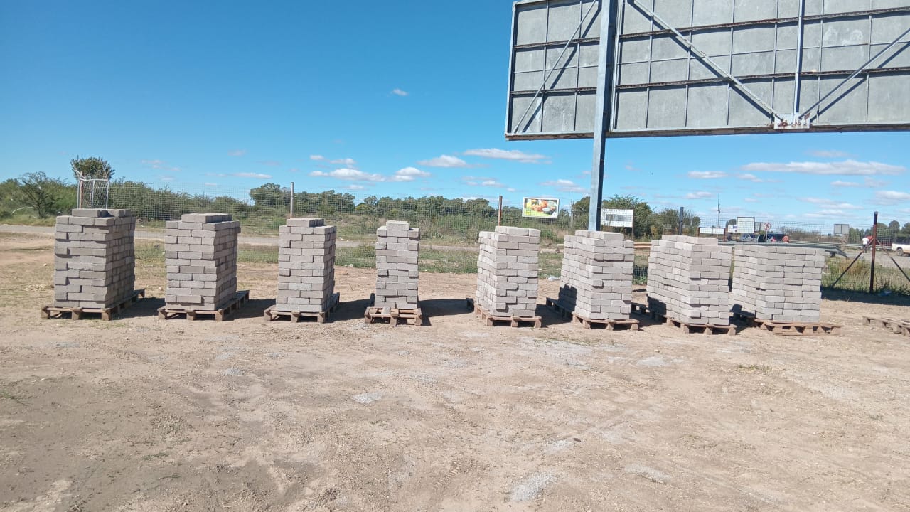 Delarey Bricks & Blocks material preparation (4)
