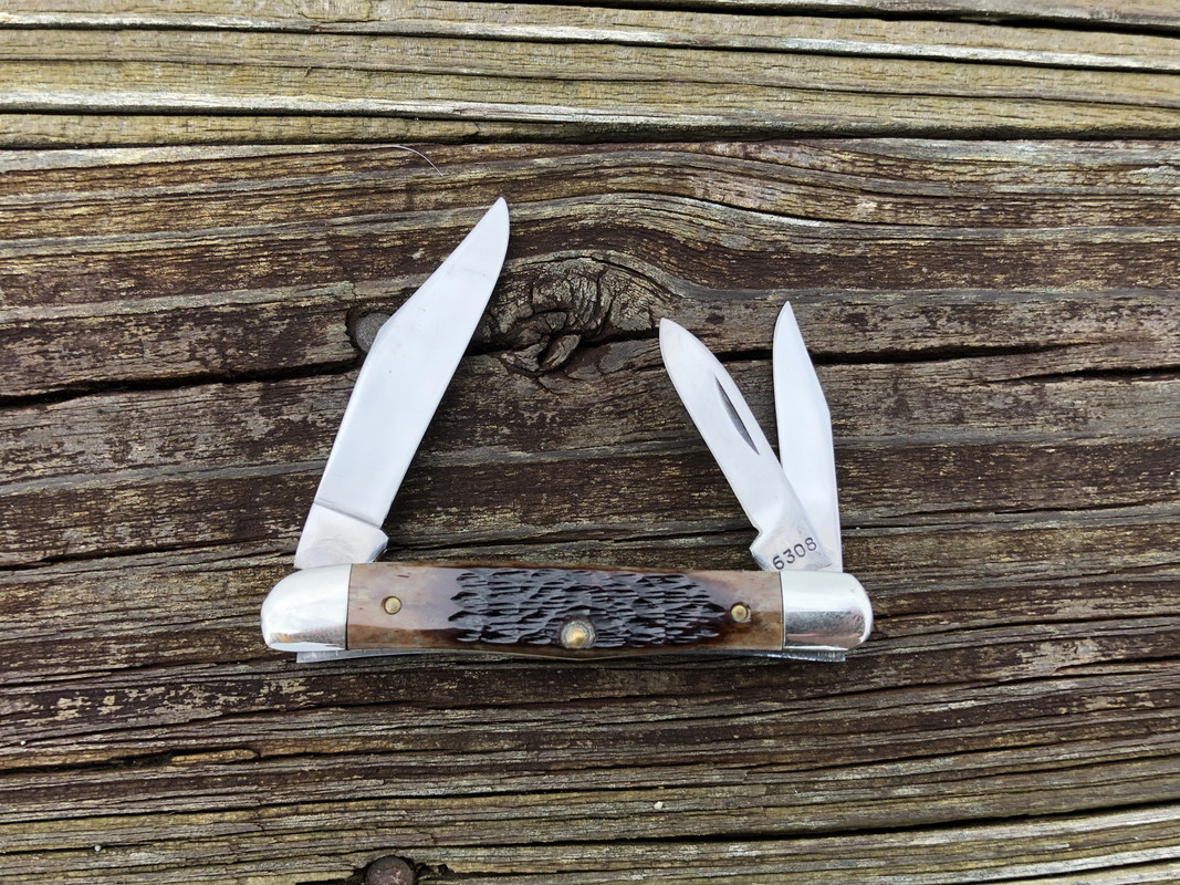 Case-6308-CV-Whittler-1983-pile.jpg
