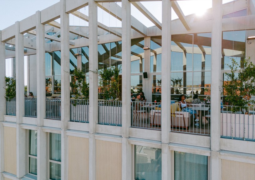 https://i.postimg.cc/W33Z4sZj/cartoucherie-hotel-sangha-rooftop.jpg