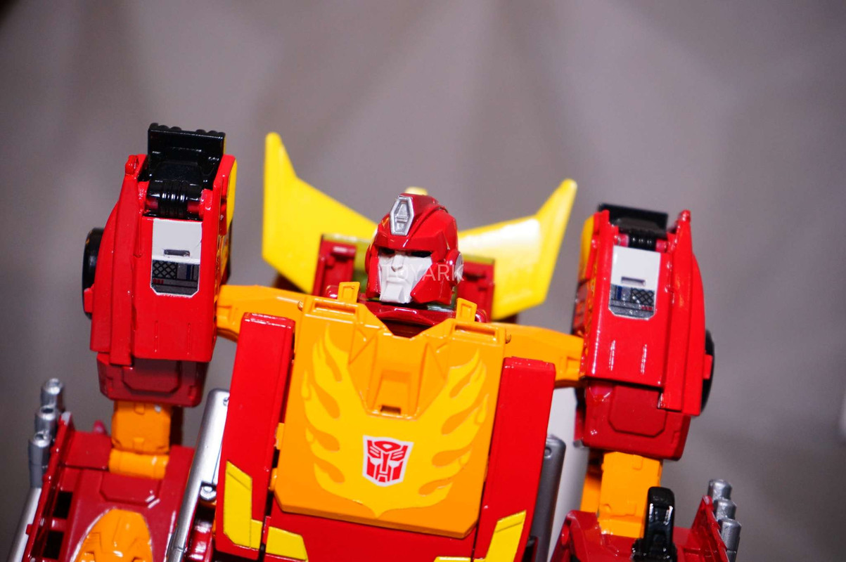 SDCC-2017-Hasbro-Transformers-Thurs-025