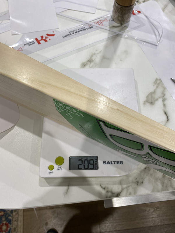 FB2152F4-DFF1-4572-8212-B28C69085399