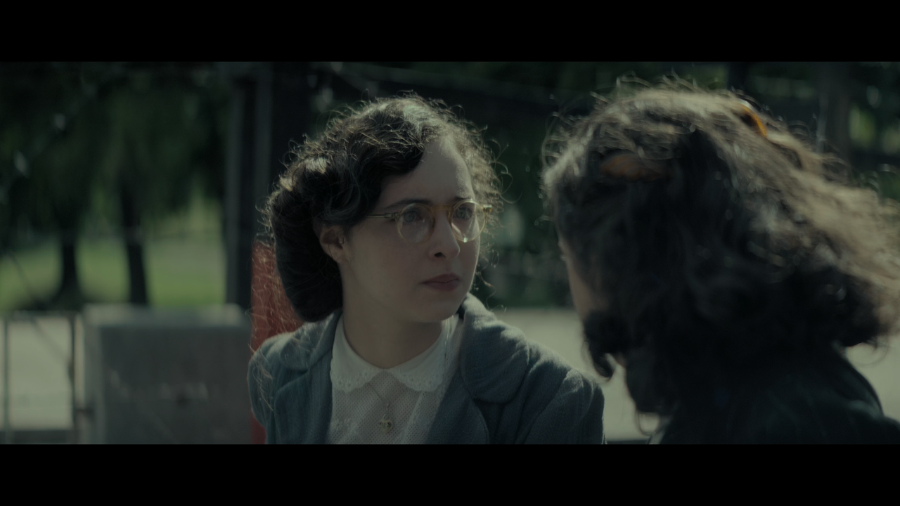 A.Small.Light.S01E01.Pilot.ITA-ENG.2160p.DSNP.WEB-DL.DDP5.1.HDR.DV.H.265-gattopollo-00_48_55