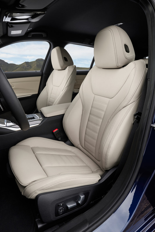 P90462560_highRes_the-new-bmw-330e-tou