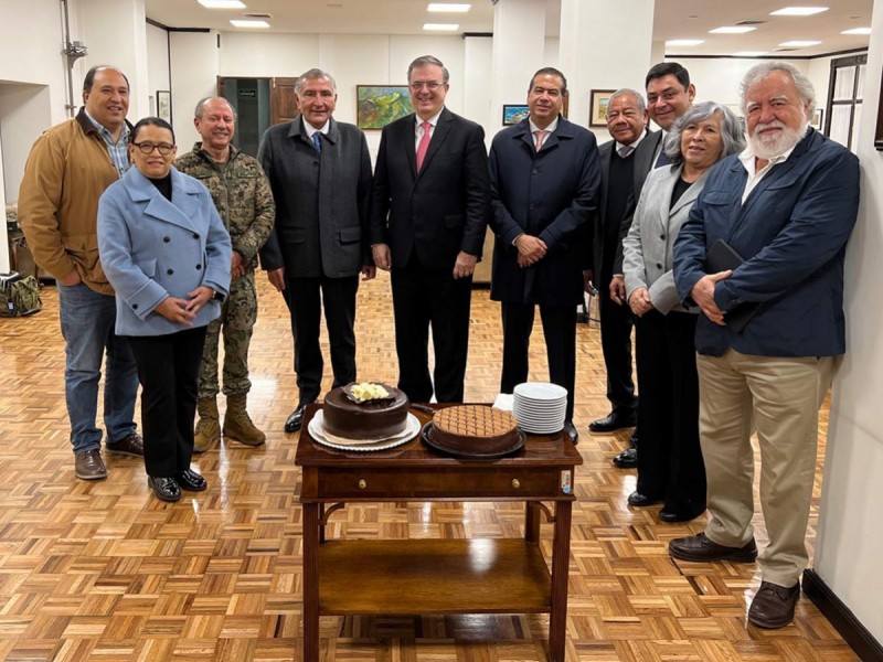 Esto es lo que le regaló López Obrador a Ebrard por su cumpleaños