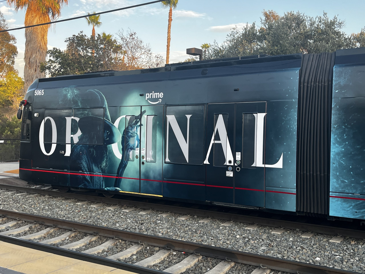 Primer vistazo a Gandalf en la temporada 3 de El Señor de los Anillos Los Anillos de Poder visto en Entretenimiento CiberED image