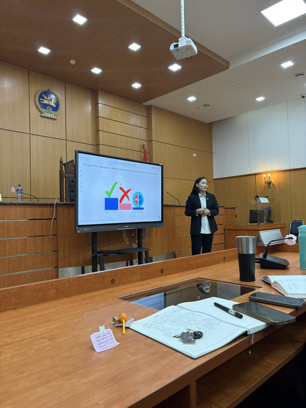 Хүн төвтэй төрийн үйлчилгээ сэдвээр сургалт зохион байгууллаа