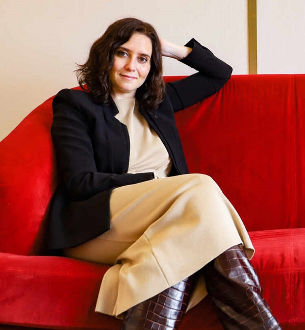 Ayuso_elecciones_madrid_comunismo_libertad_ayusismo_partido_popular3