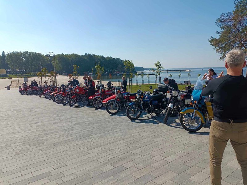 9faa8d4b-545b-4e37-afe4-a099bf298325