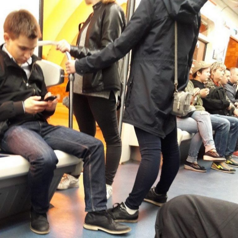 25 пассажиров метро, глядя на которых так и хочется сказать: "Ой, мамочки, что это было?"