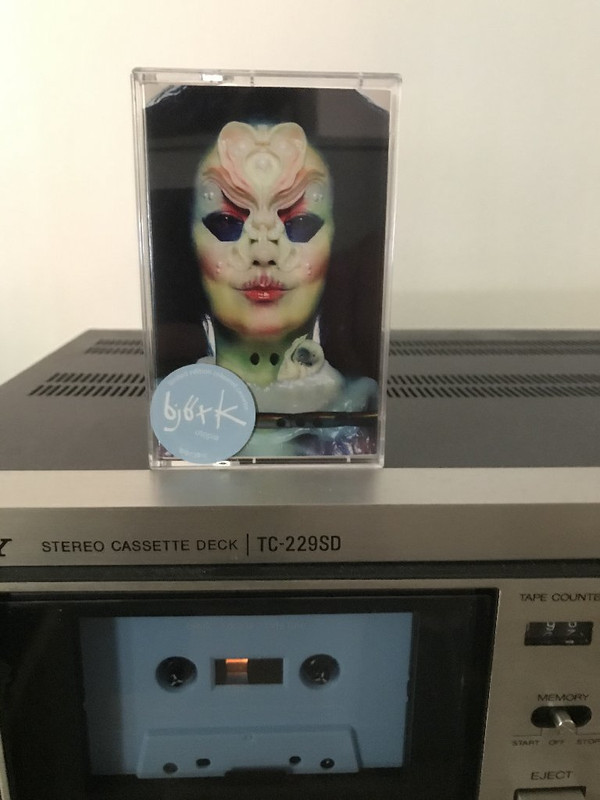 62BA9FA0-F57E-482D-9941-401E3055BBBE