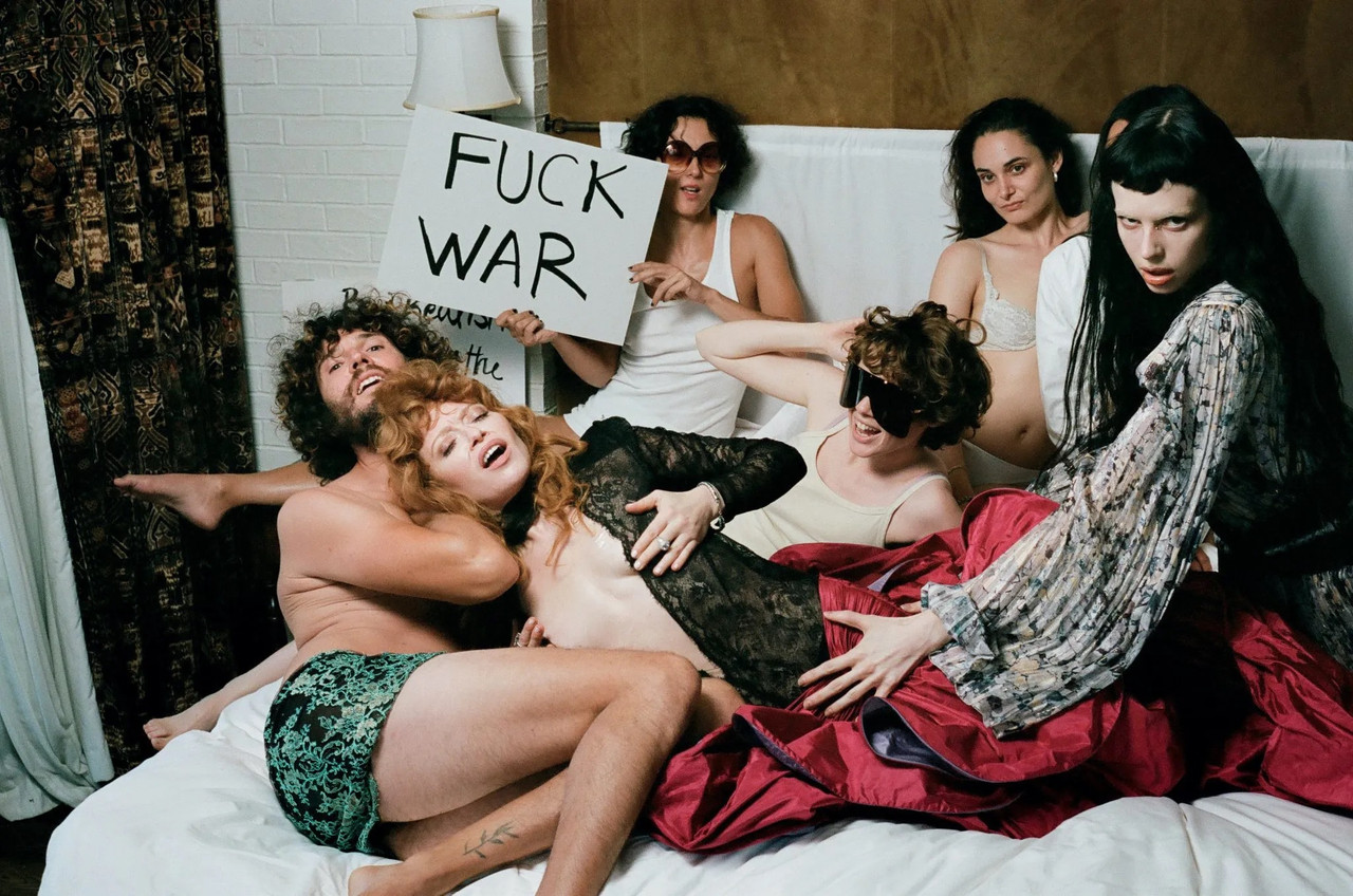 Natasha Lyonne Topless Purple Fashion531
