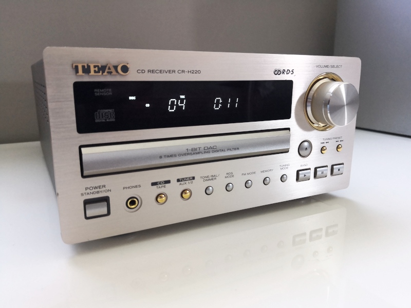 [Bild: Teac-CR-220-1.jpg]