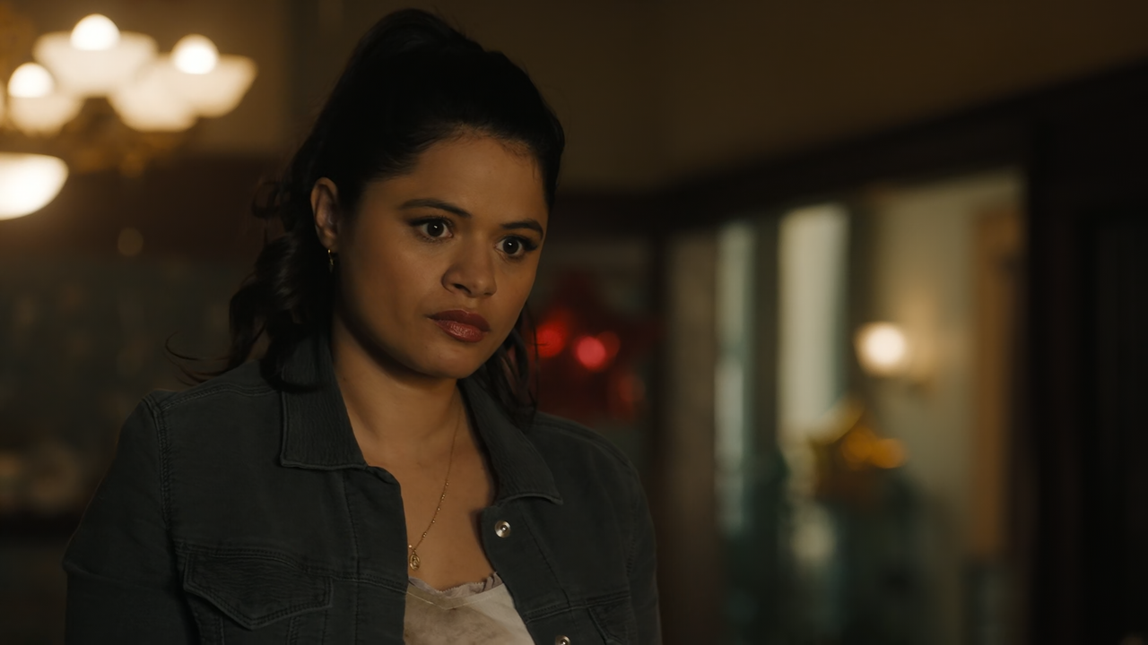 Charmed.(2018).S02E01.Safe.Space.1080p.10bit.AMZN.WEB-DL.AAC5.1.HEVC-Vyndros.mkv_snapshot_06.04_[201