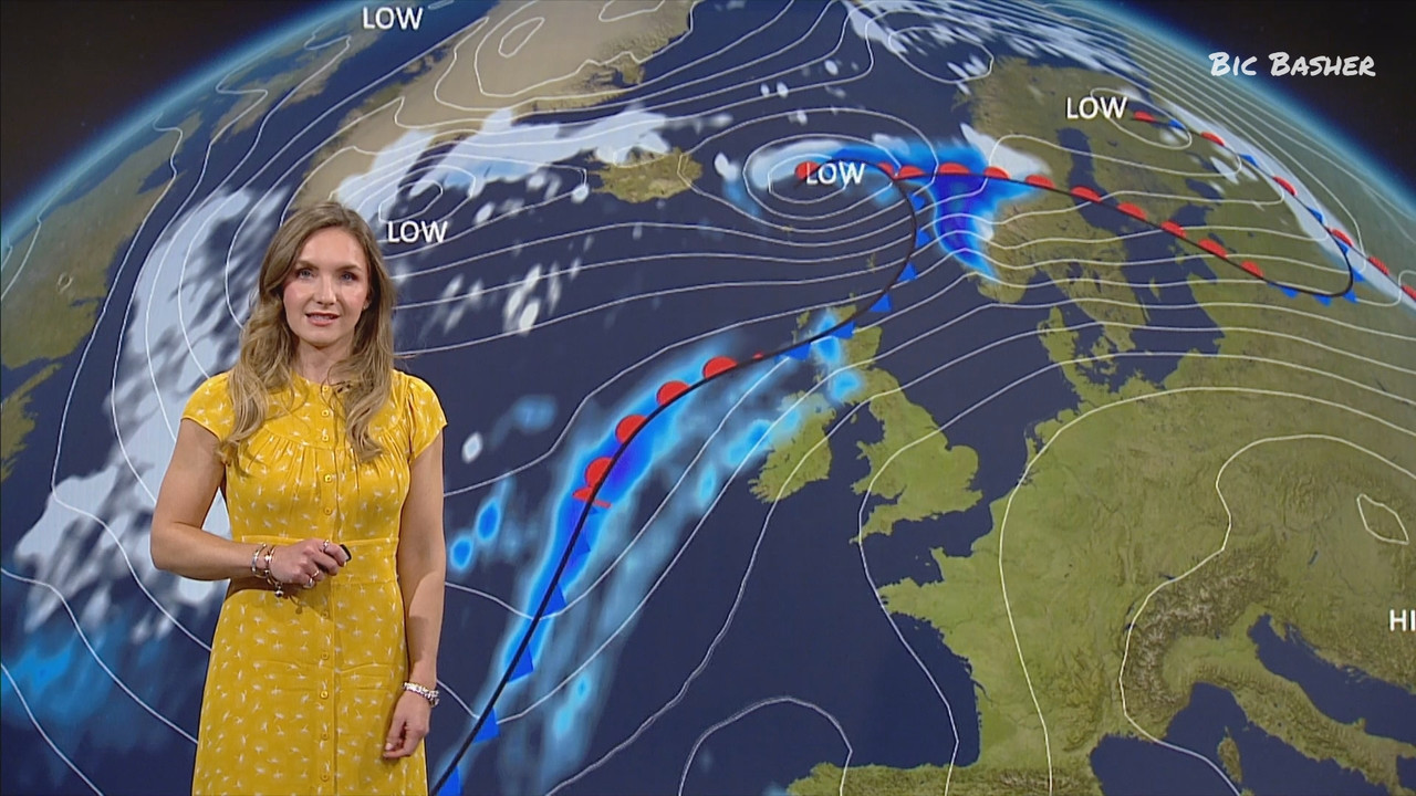 03.05 - 18.30.00 - North West Tonight; Weather. The new film from Rog....ts_snapshot_27.01.001