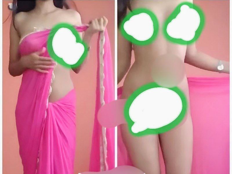 Cute indian desi girl removing her saree showing her boob