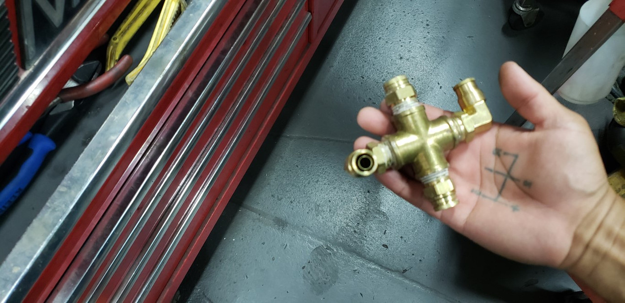 SiennaTrainHornInstall (76)