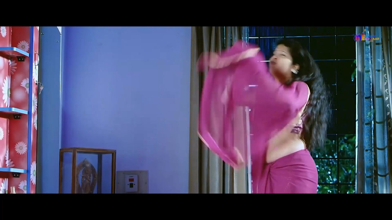 Shubha Poonja  Hot Scenes from an old tulu movie.mp4_snapshot_11.51.678