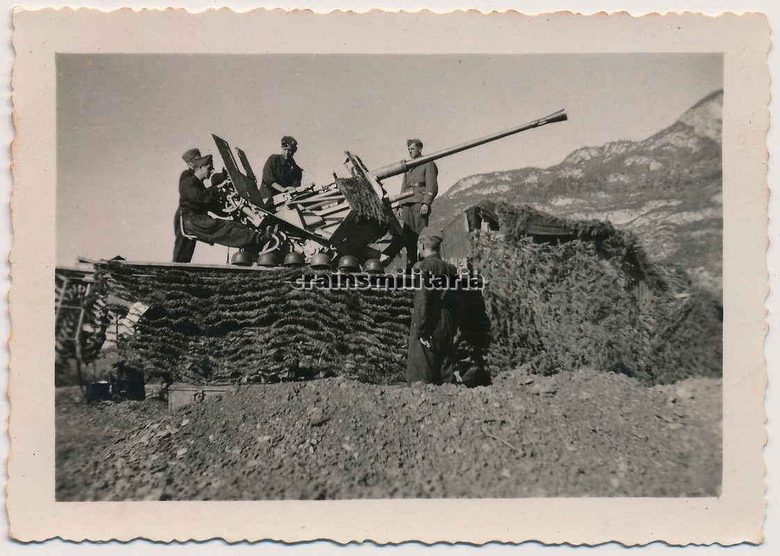 Orig. Foto SdKfz 7 Halbkette Zugmaschine 3,7 Flak Geschütz TRIENT Trento Italien (2)