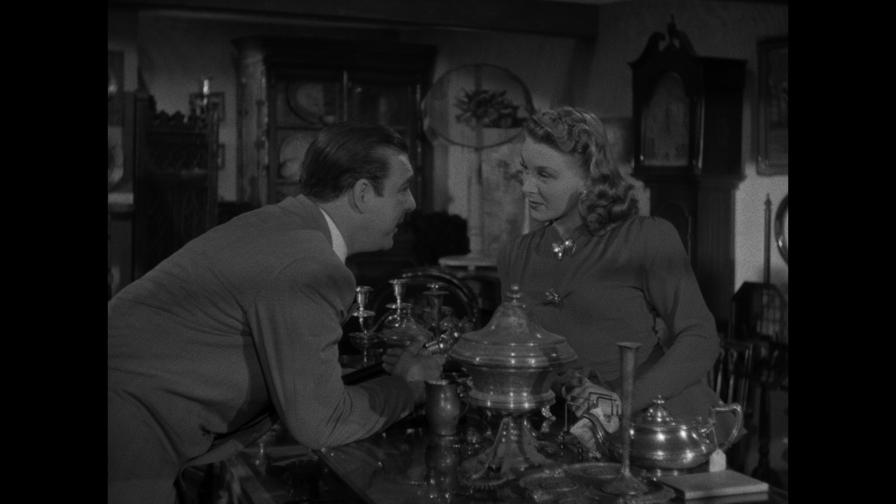 mpv shot The Wolf Man 1941 2160p UHD BDRemux HDR HEVC Neciporuk 00 09 44 0004