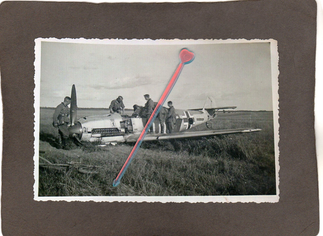 210) Foto Luftwaffe Flugzeug Messerschmitt Me109 Bf109 Jagdflugzeug Kennung