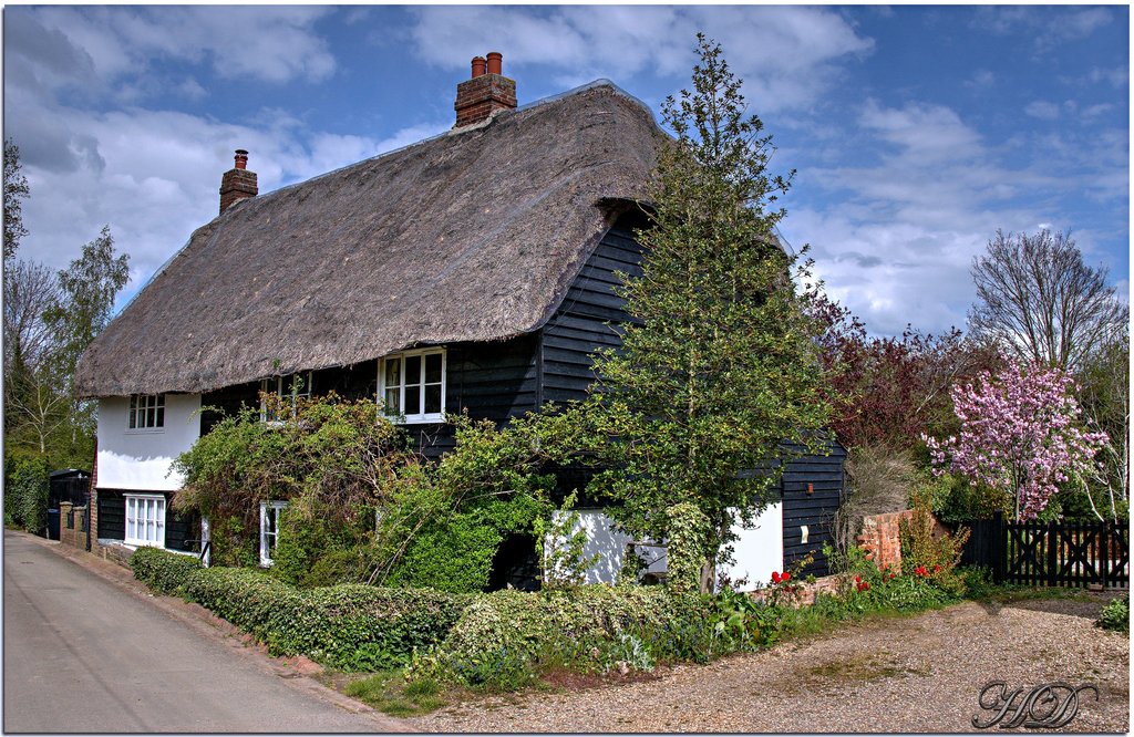 Thatched-cottage-HD.jpg