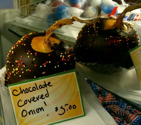 Kreasi cokelat dengan bawang bombay